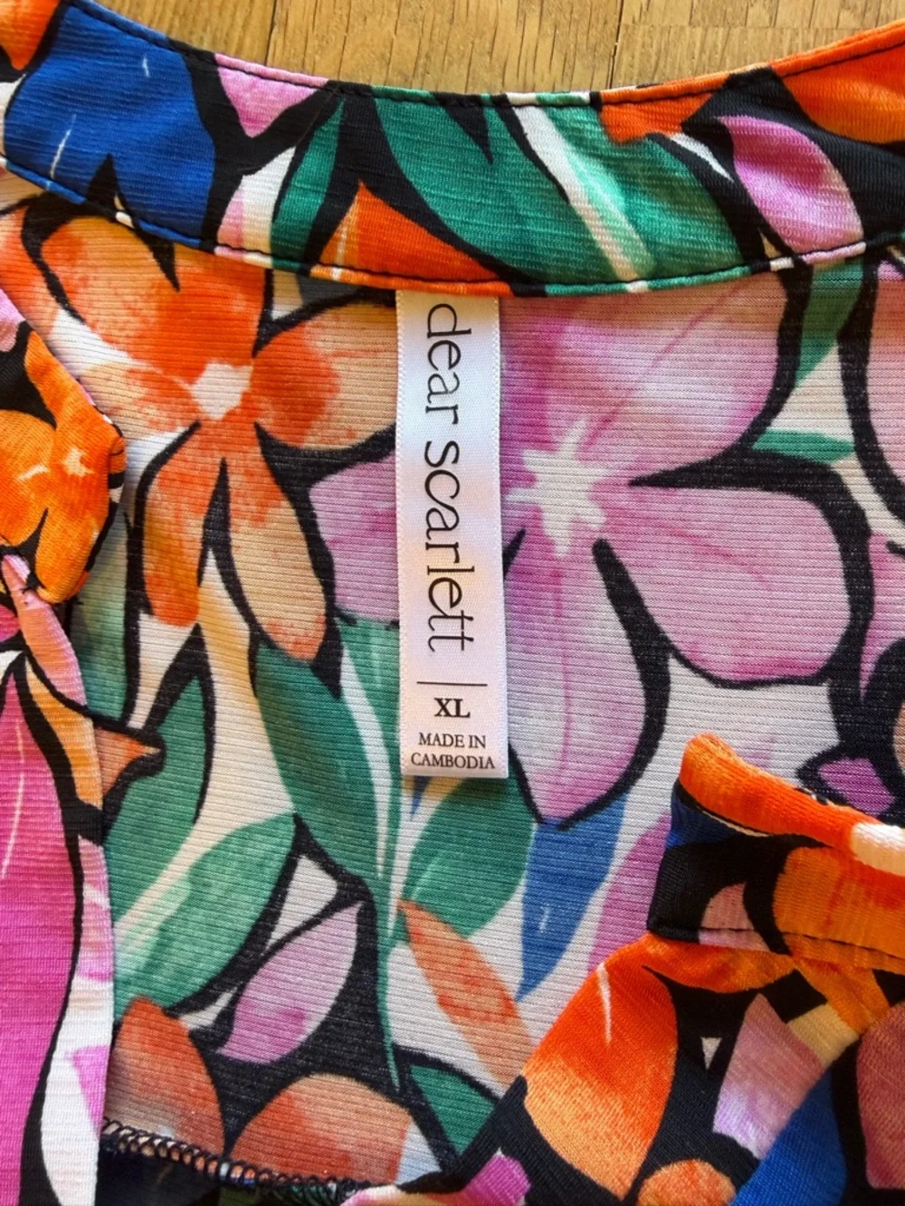 Dear Scarlet Flowy Floral Tunic/Blouse/Shirt - Picture 5 of 5